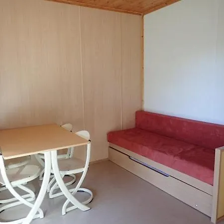 Onlycamp Les Petites Roches * Saint-Hilaire (Isere)