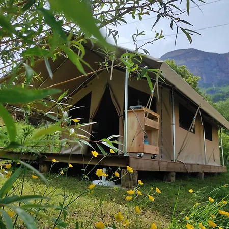 Κάμπινγκ Onlycamp Les Petites Roches Saint-Hilaire (Isere)